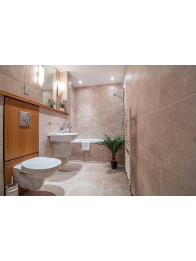 Central And Stylish One Bedroom Apartment Эдинбург Экстерьер фото